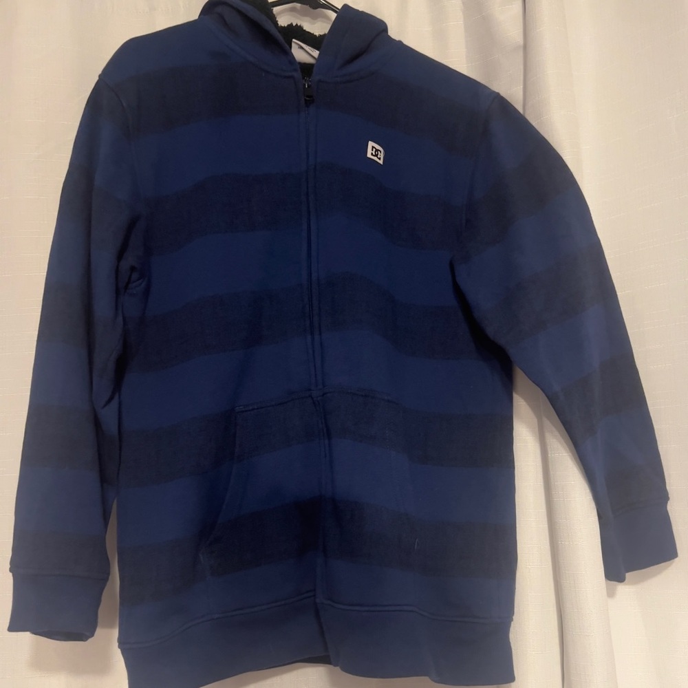DC TradeMark Youth Boys Navy Striped Hoodie XL (18/20)